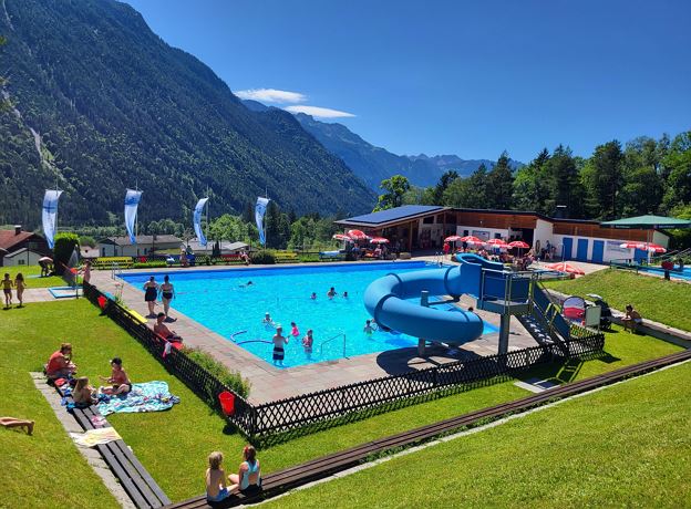 Vollmondschwimmen im Schwimmbad Braz